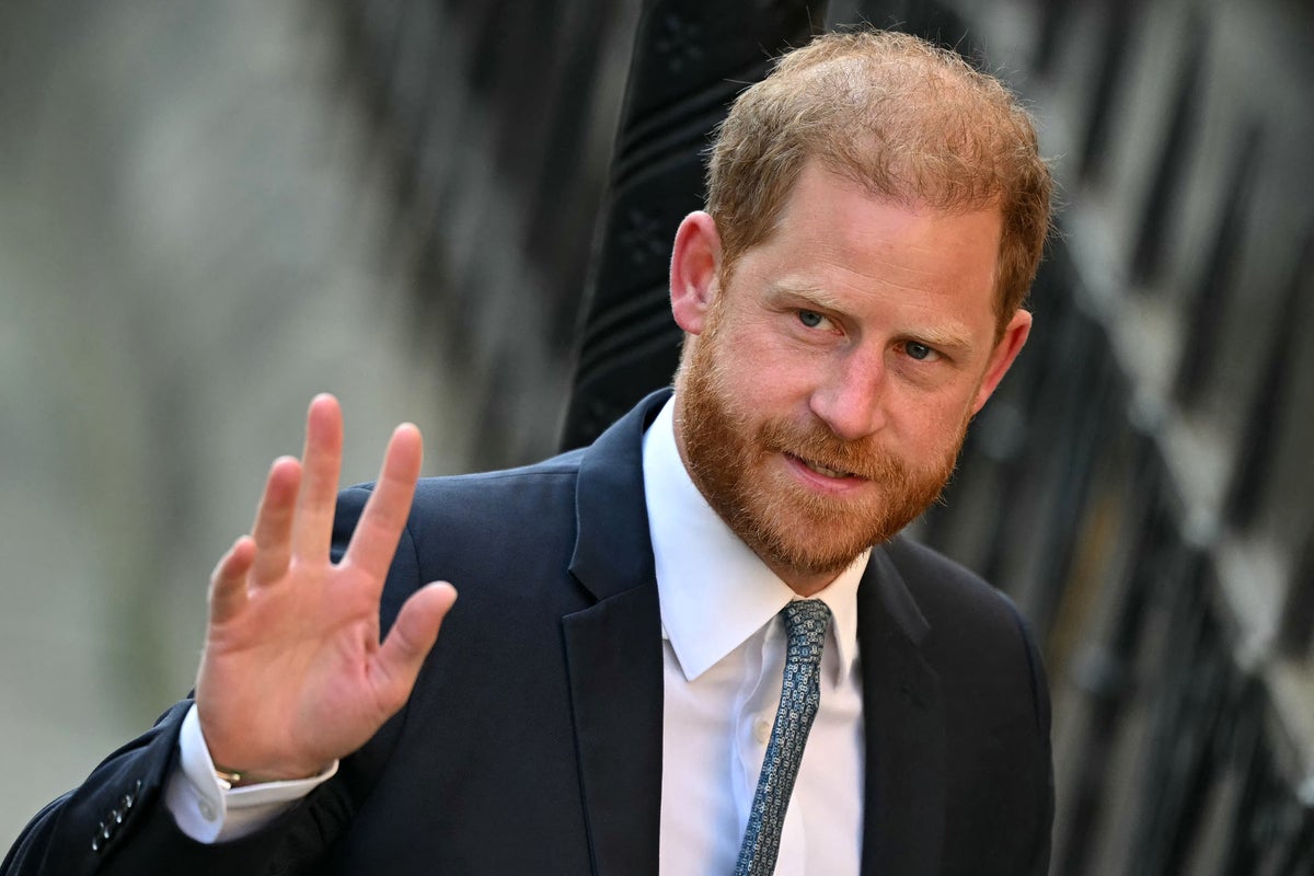 Prince Harry returns to UK but it's unclear if he'll meet Charles and William