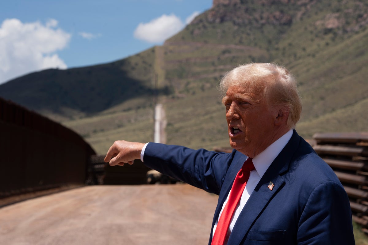 Trump offers to send US troops to Mexico to help tackle ‘horrible’ drug cartels
