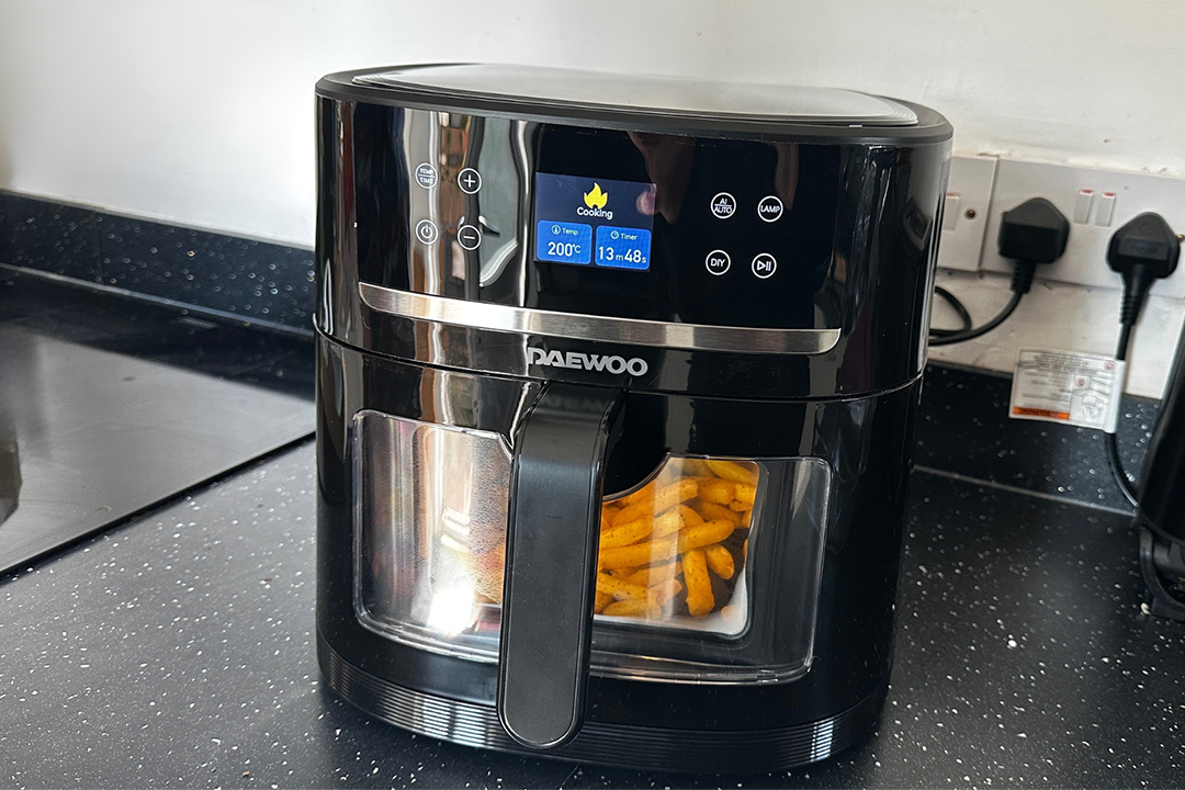 Daewoo accurate smart AI air fryer testing