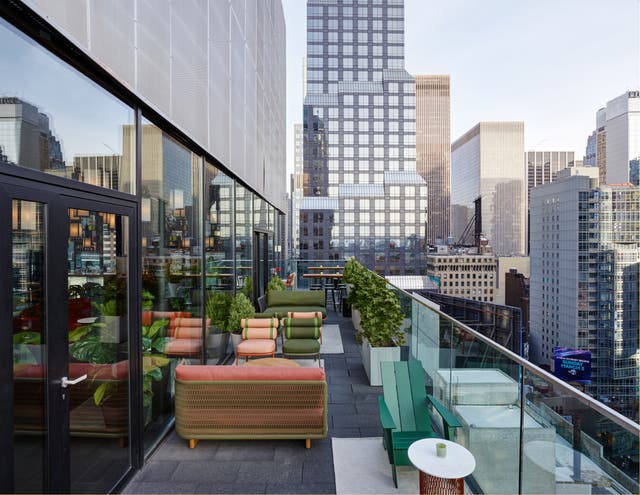 <p>For dazzling lights and buzzing city atmosphere, head to The Knickerbocker in Times Square </p>