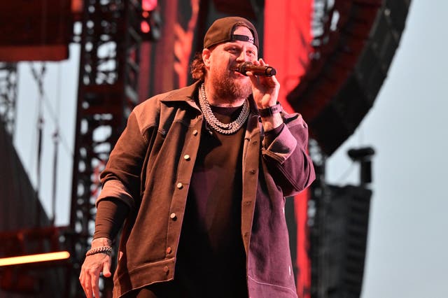 <p>Jelly Roll revealed his plans for when he hits his next weight loss milestone</p>