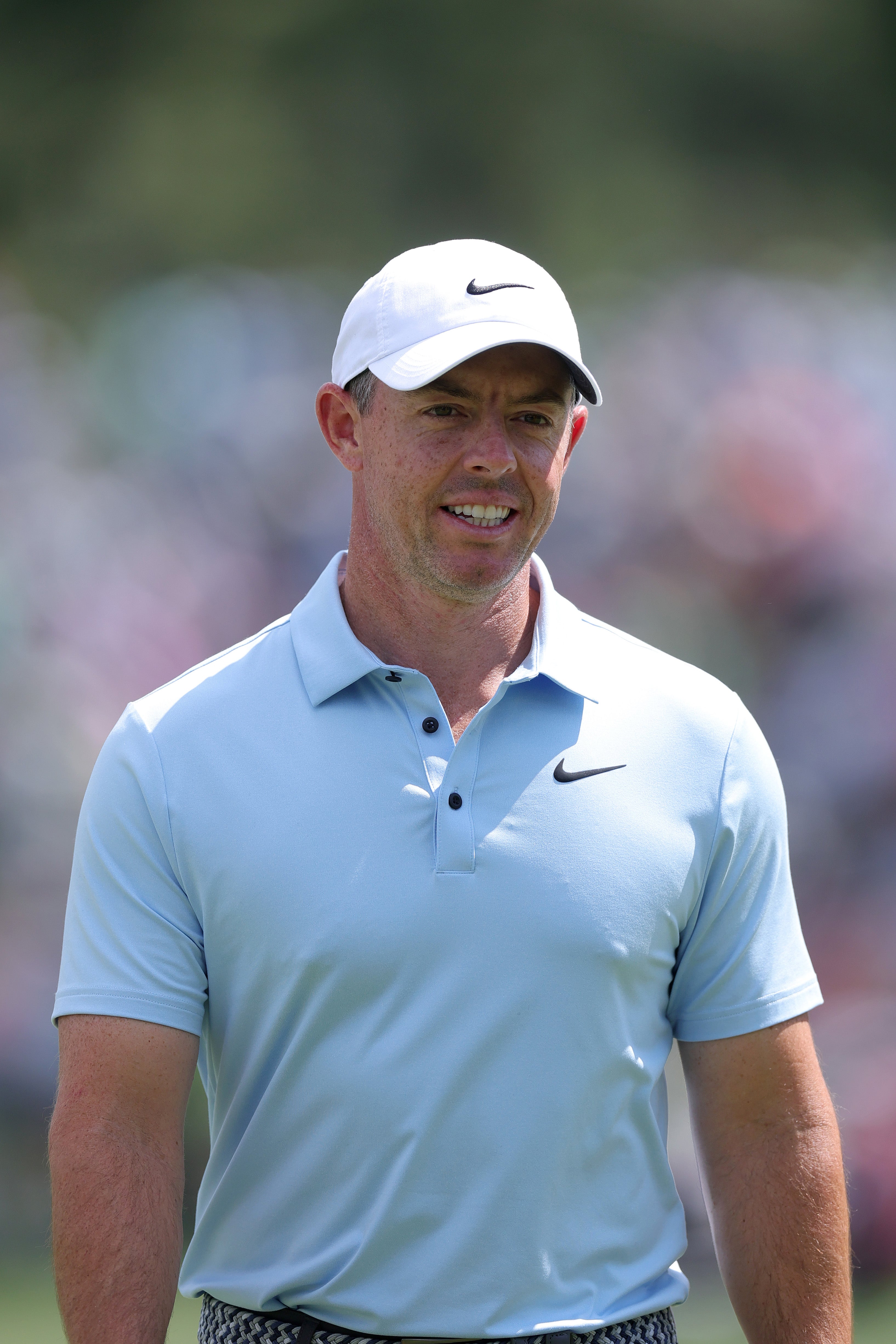The Masters 2025 LIVE: Leaderboard and tee times as Rory McIlroy eyes green jacket at Augusta