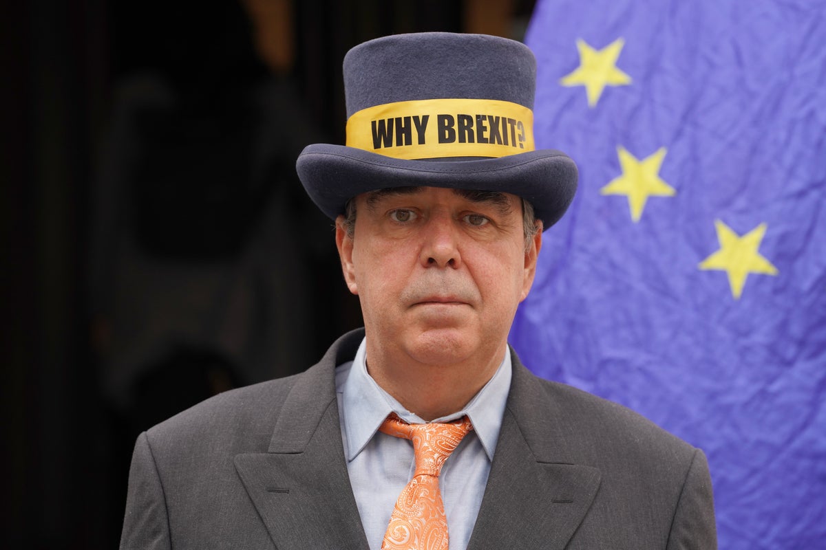 ‘Stop Brexit Man’ rowed with police over where he could play speakers outside Parliament, court hears ‘Stop Brexit Man’ rowed with police over where he could play speakers outside Parliament, court hears