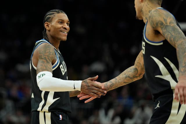 PELICANS-BUCKS