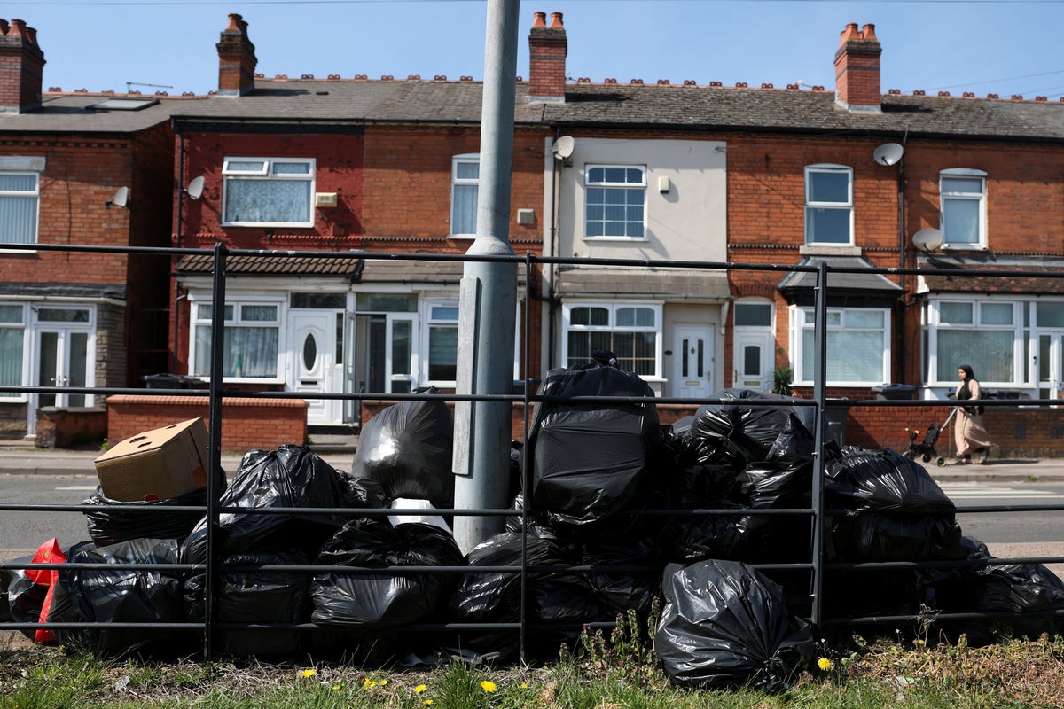 Birmingham bin strike crisis continues as refuse workers reject pay deal