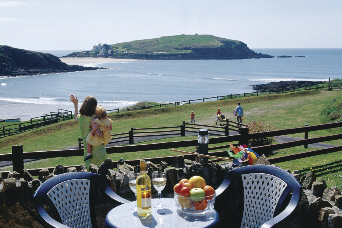 Win a £500 holiday voucher towards your dream UK holiday escape with Parkdean Resorts