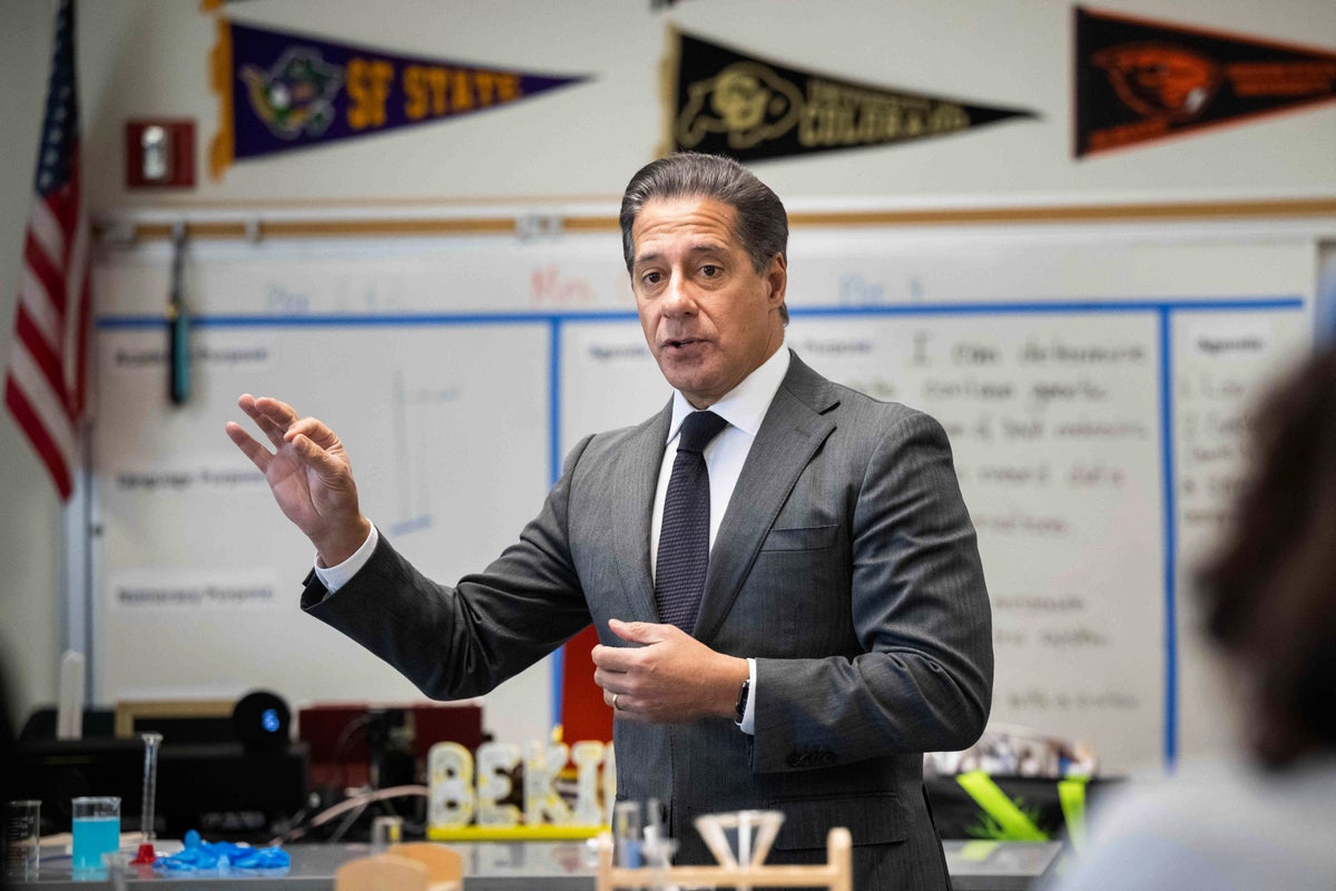 Immigration agents turned away after trying to enter LA elementary schools