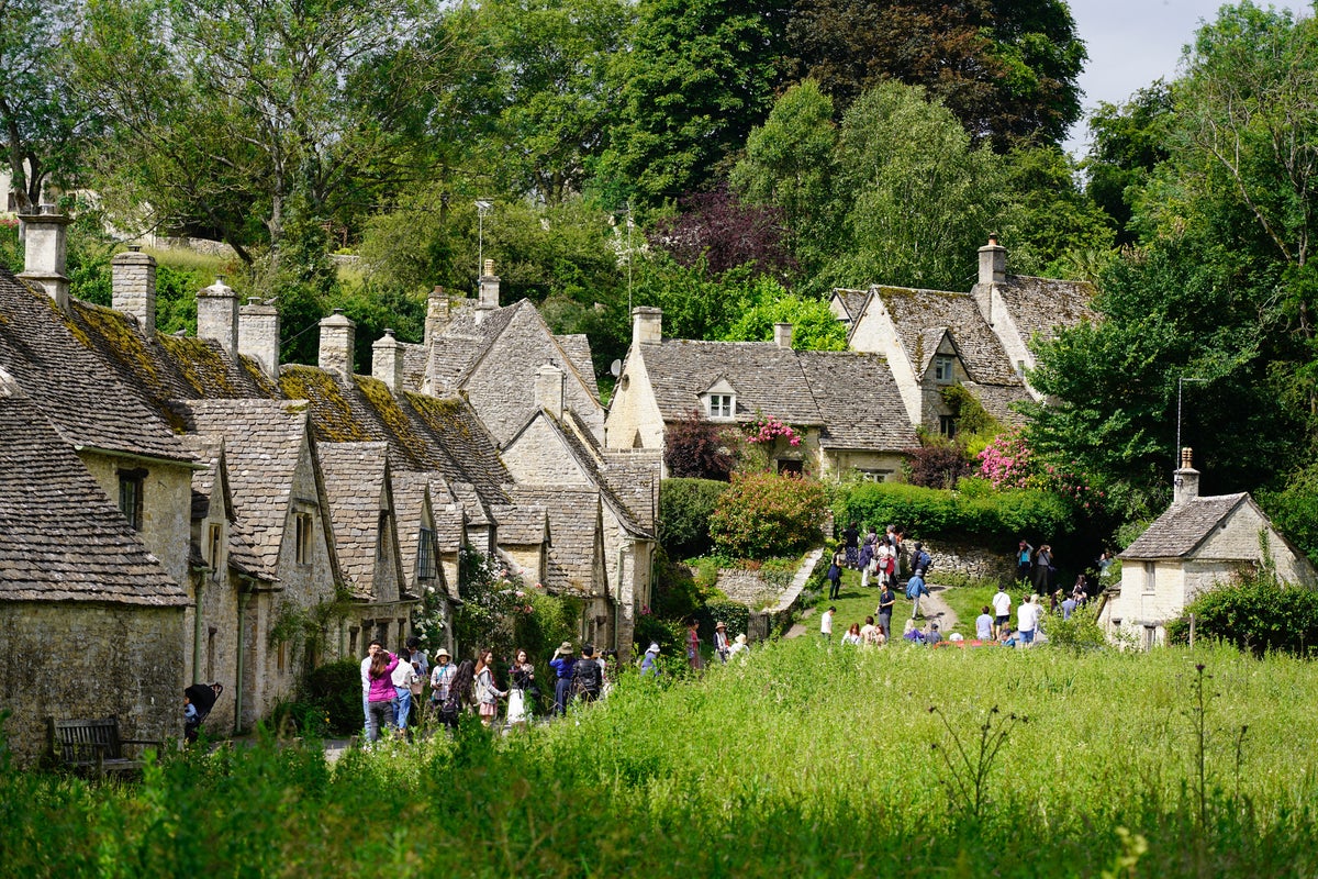 Picturesque English village trials new restrictions after visitor influx