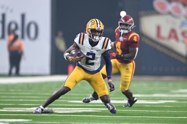 <p>Former LSU receiver Kyren Lacy was found dead Sunday. His father, Kenny Lacy, has penned an emotional tribute to his son and warned other parents to check in on their kids’ mental health.</p>