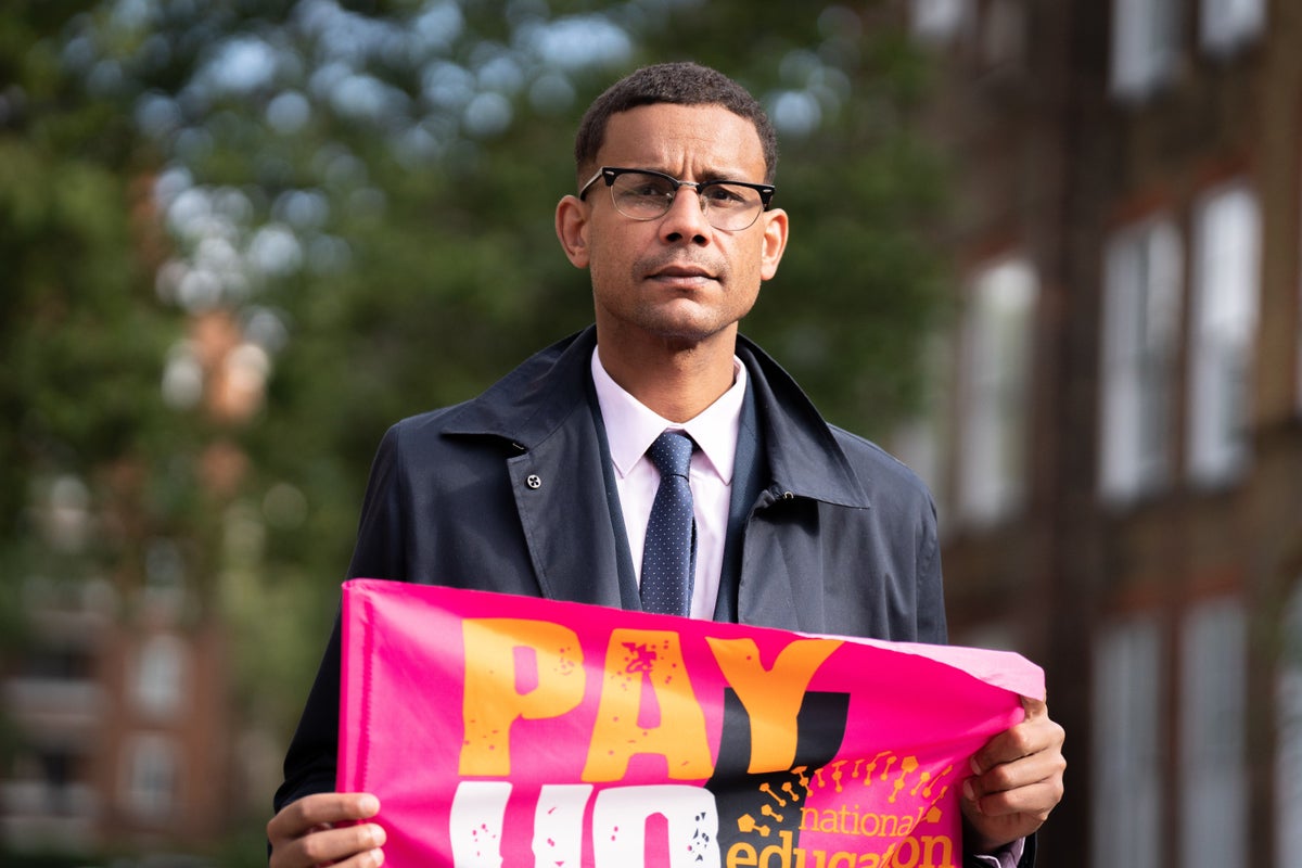 Union to debate launching formal ballot for strike action over teachers’ pay