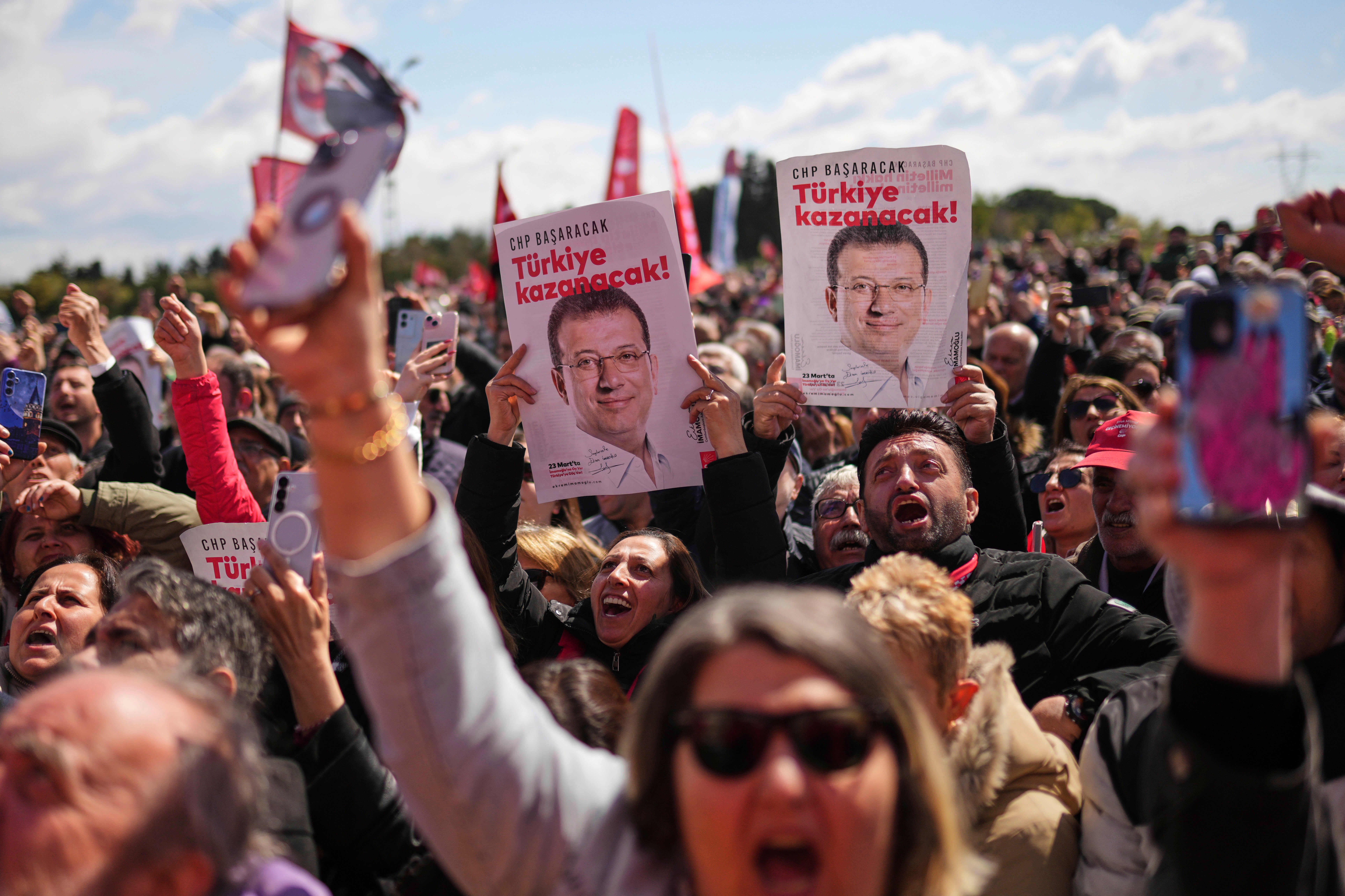 TURQUÍA-ESTAMBUL-ALCALDE