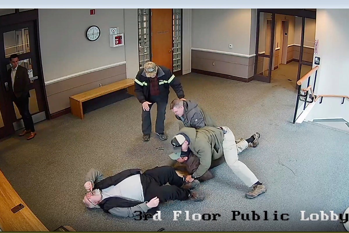 A Venezuelan man was tackled in a New Hampshire courthouse and sent by ICE to Texas