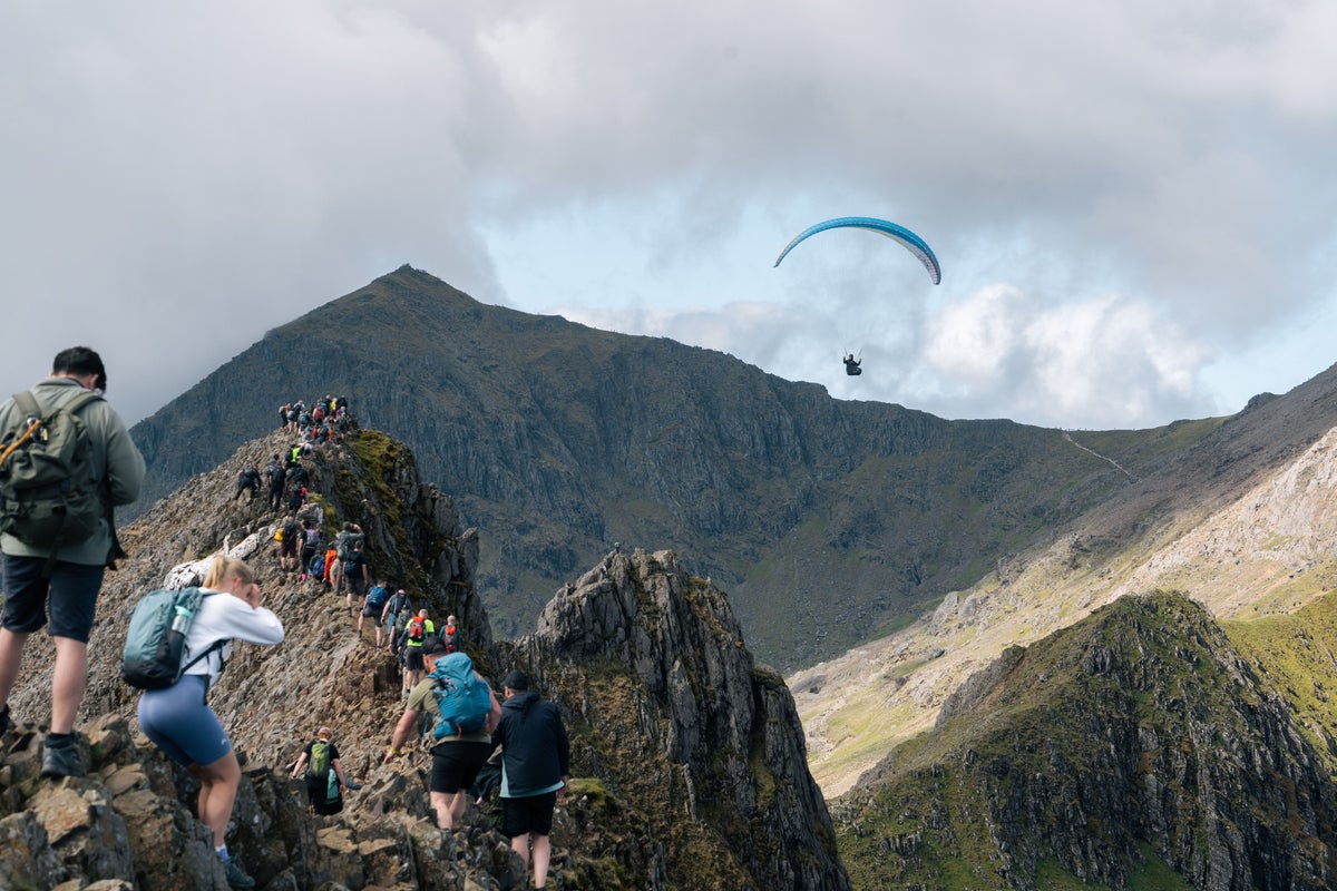 Snowdonia issues plea to visitors to avoid Easter chaos