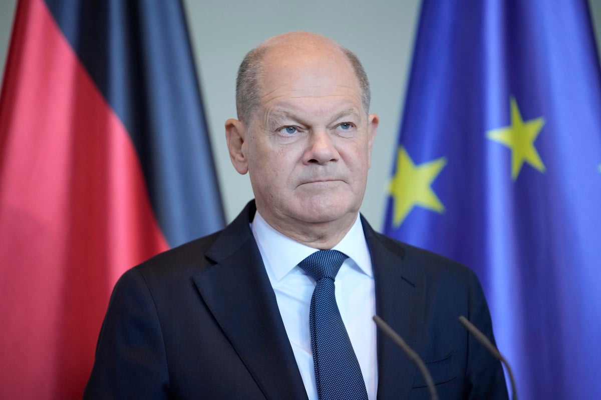 A man slipped into a VIP convoy and hugged the German chancellor in 2023. Now he has to pay a fine