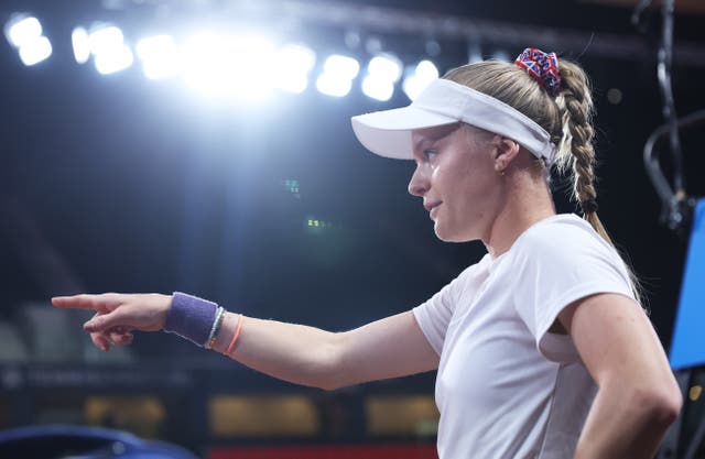 <p>Harriet Dart accused her opponent of smelling really bad</p>