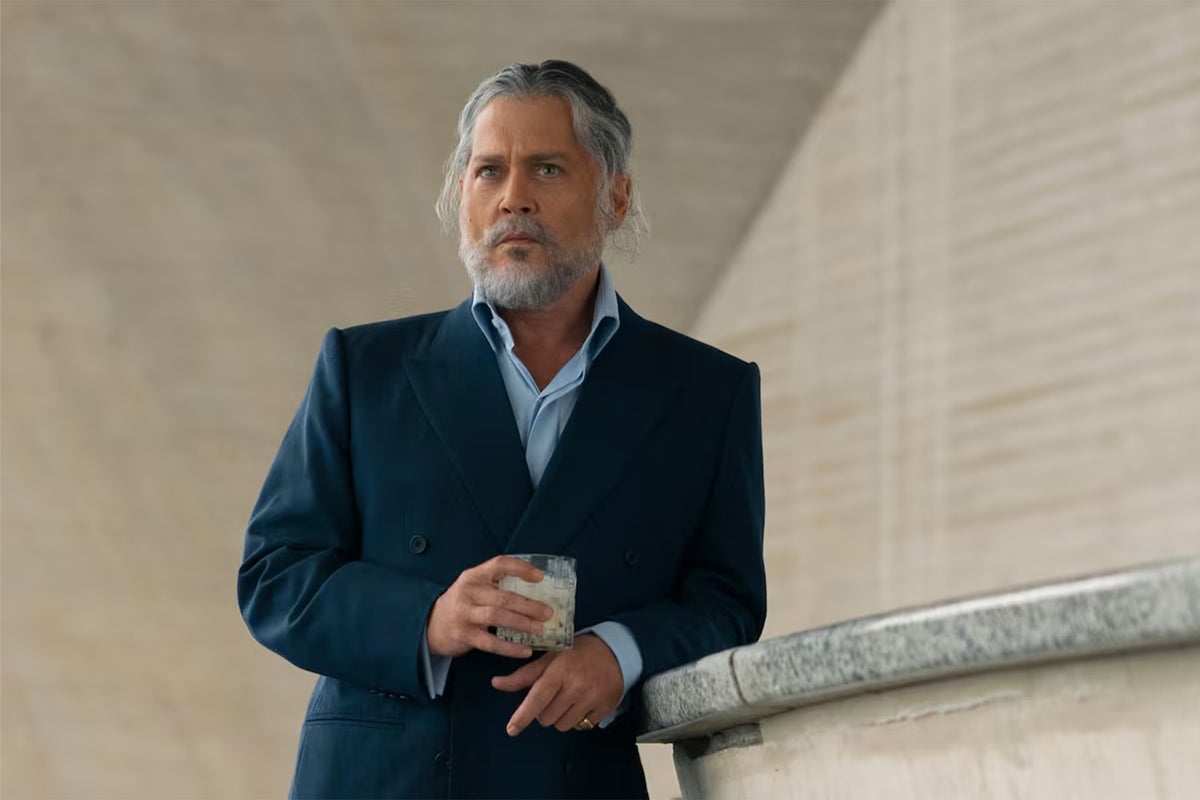 Johnny Depp sports ‘silver fox look’ in latest Hollywood comeback Johnny Depp sports ‘silver fox look’ in latest Hollywood comeback