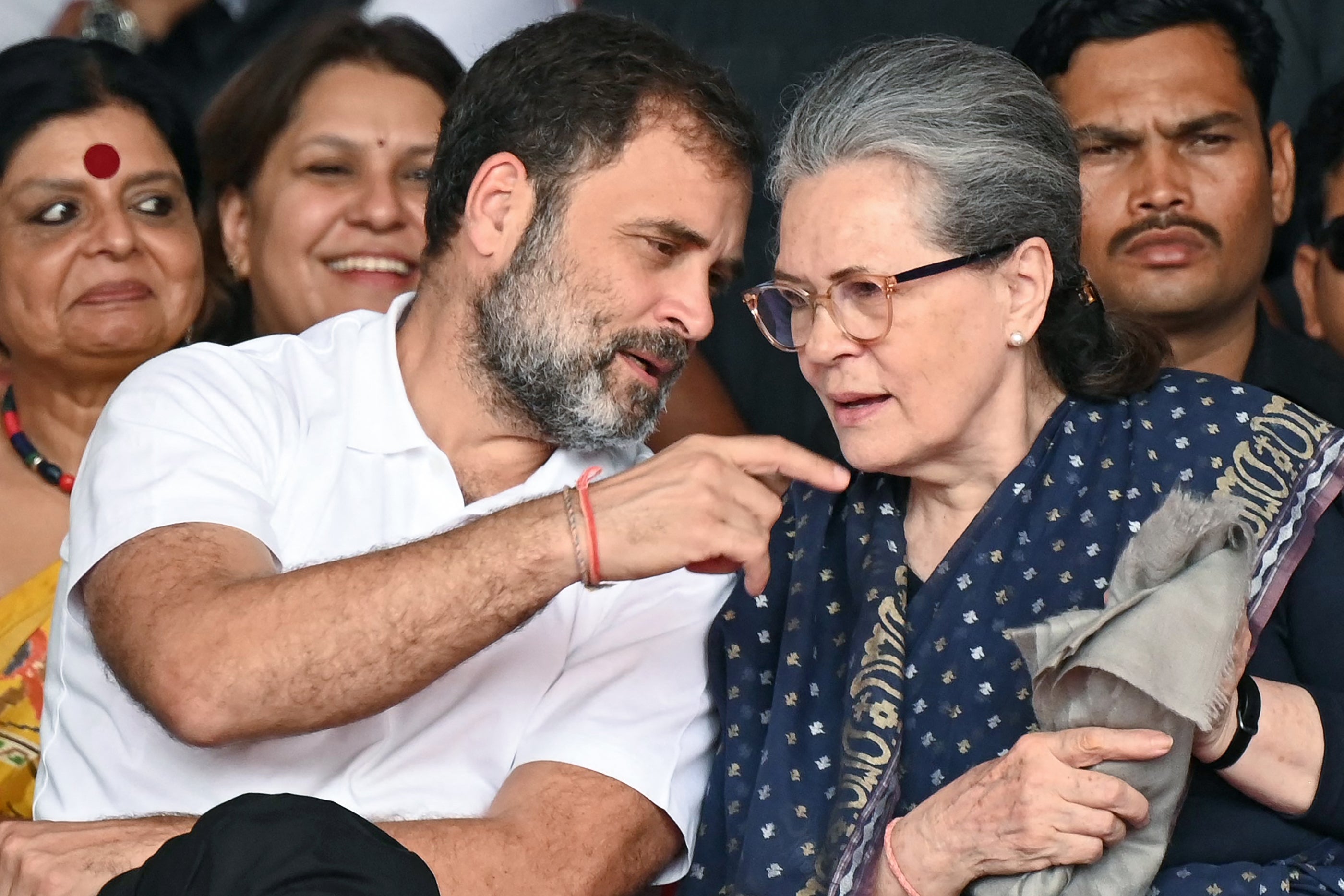 independent.co.uk - Maroosha Muzaffar - HarperCollins steps in to publish Sonia Gandhi's memoir in India after row over edits