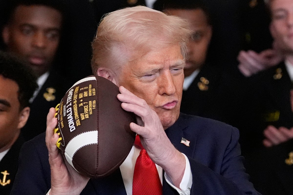 Trump rants that Washington Commanders should change name back to ‘Redskins’