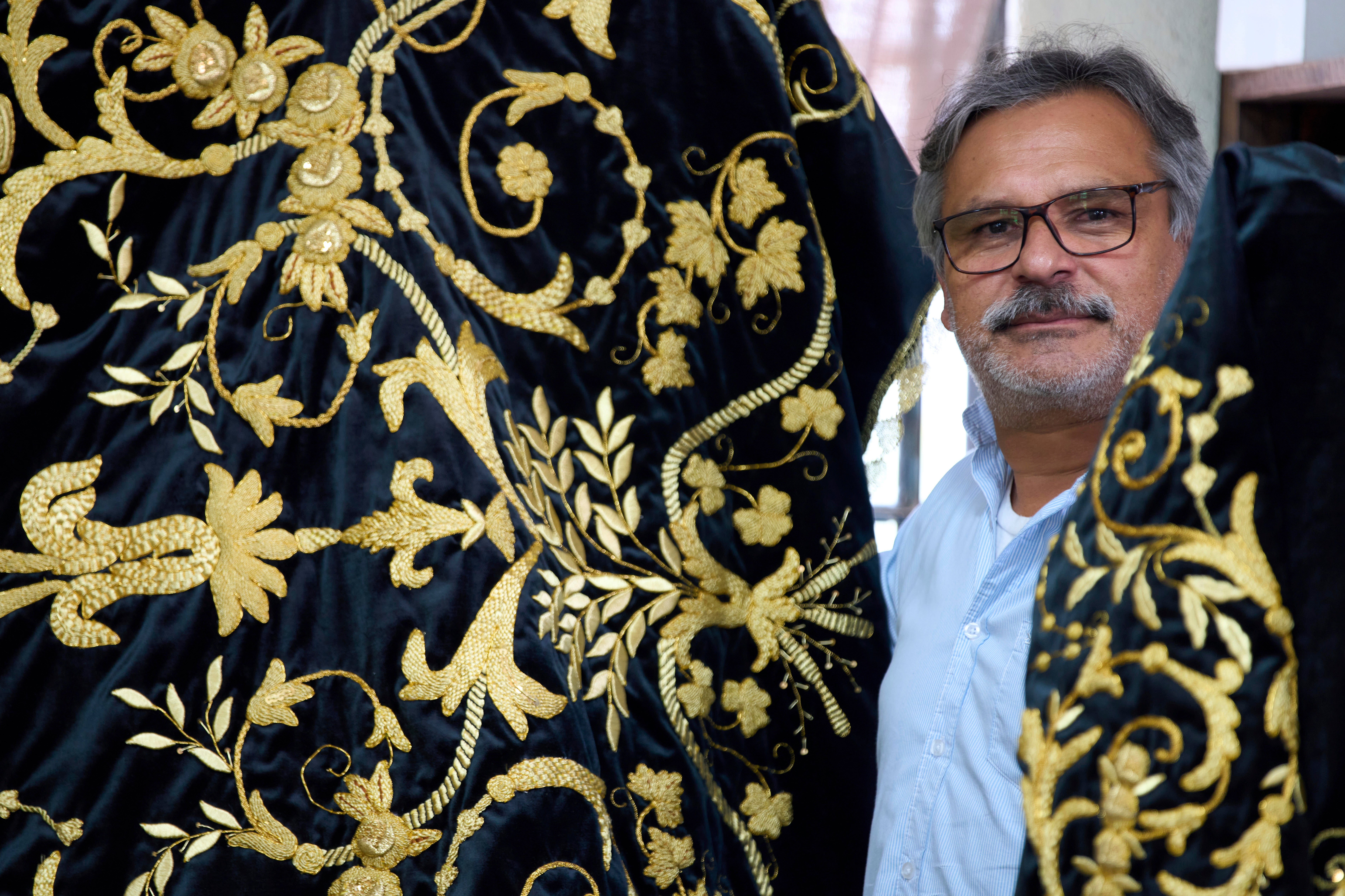 GUATEMALA-SEMANA SANTA-ARTESANOS