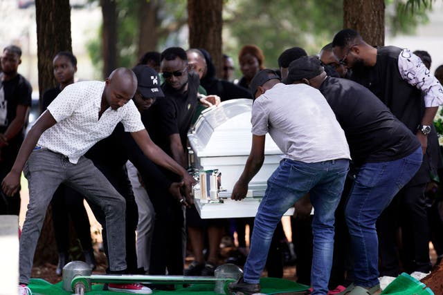 KENIA-TIKTOK-MODERADORA-FUNERAL
