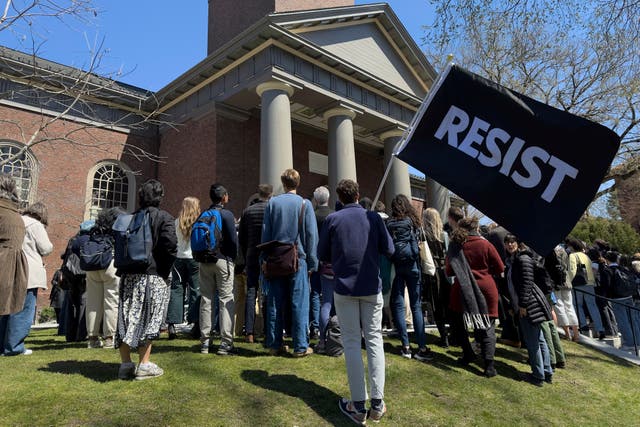 <p>Harvard students and faculty demonstrate on campus against Trump’s attacks on the university</p>