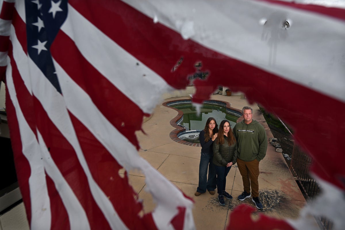 Living through a 'low-attention disaster,' Mountain Fire survivors recover in LA's shadow