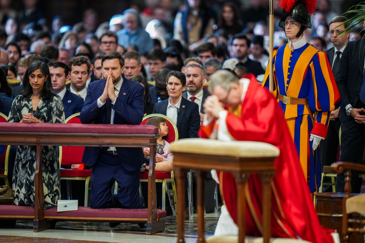 Vatican notes 'exchange of opinions' over migrants, prisoners in meeting with Vance
