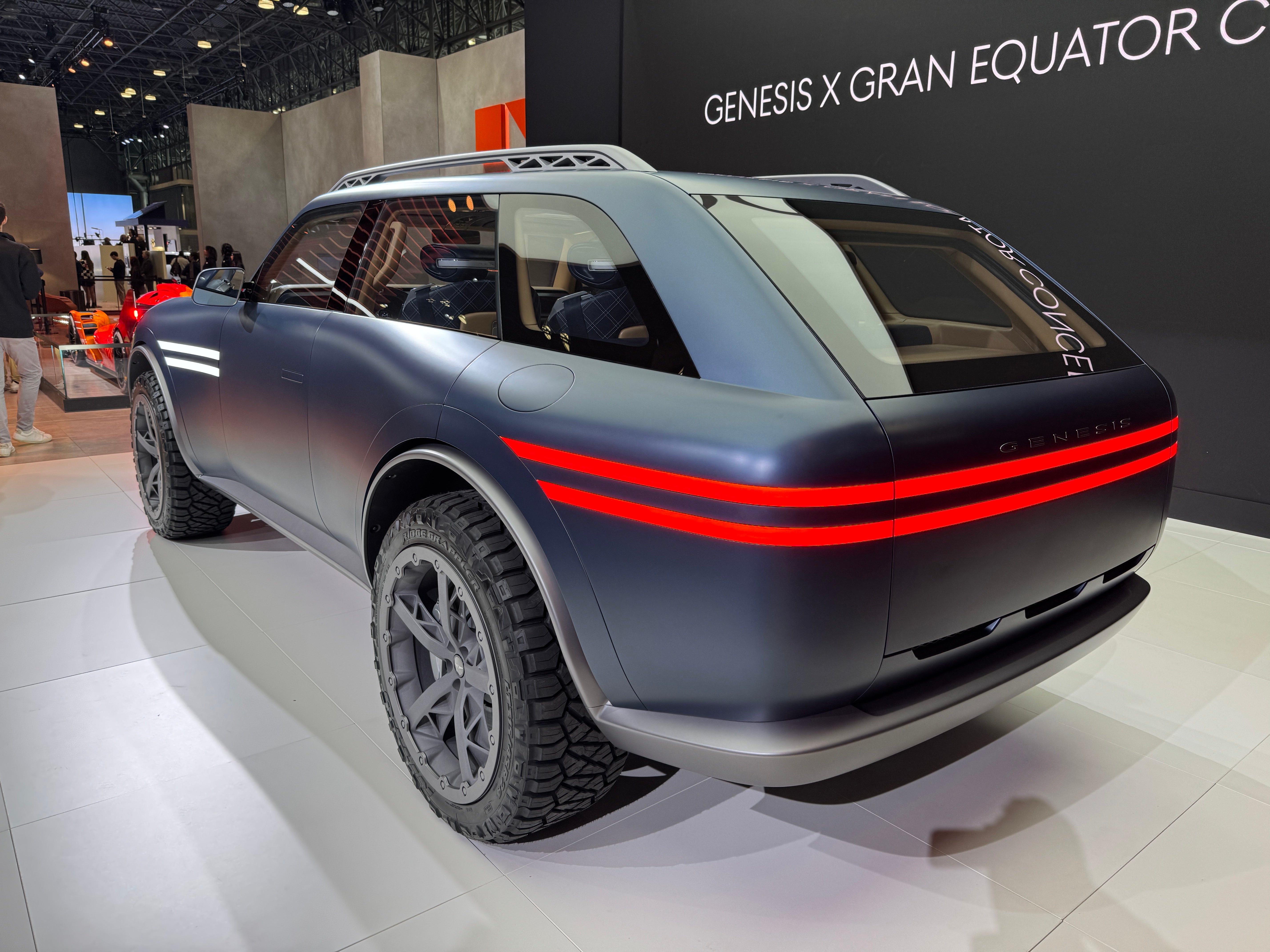 There are plenty of traditional SUV styling cues with big 24in wheels and dark wheel-arch cladding
