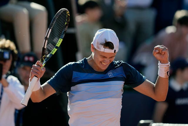 <p>Holger Rune scored an upset win in the Barcelona Open final</p>