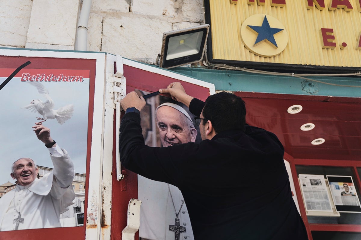 World Leaders, Celebrities Mourn Death of Pope Francis, Age 88