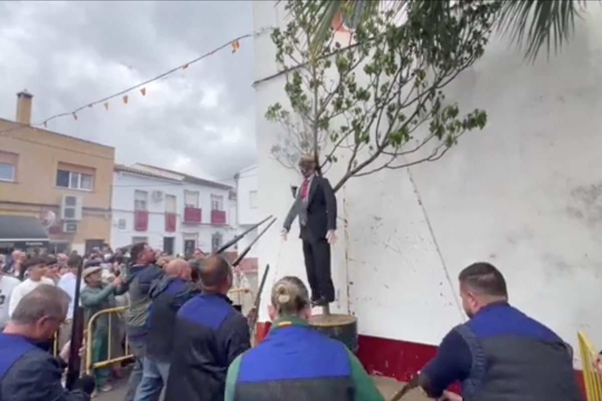 Donald Trump effigy shot and burned in Spanish Easter celebrations
