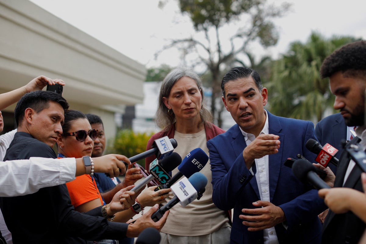 Four Democrats denied visit with Kilmar Abrego Garcia in El Salvador trip to ‘fight like hell’ for his release Four Democrats denied visit with Kilmar Abrego Garcia in El Salvador trip to ‘fight like hell’ for his release