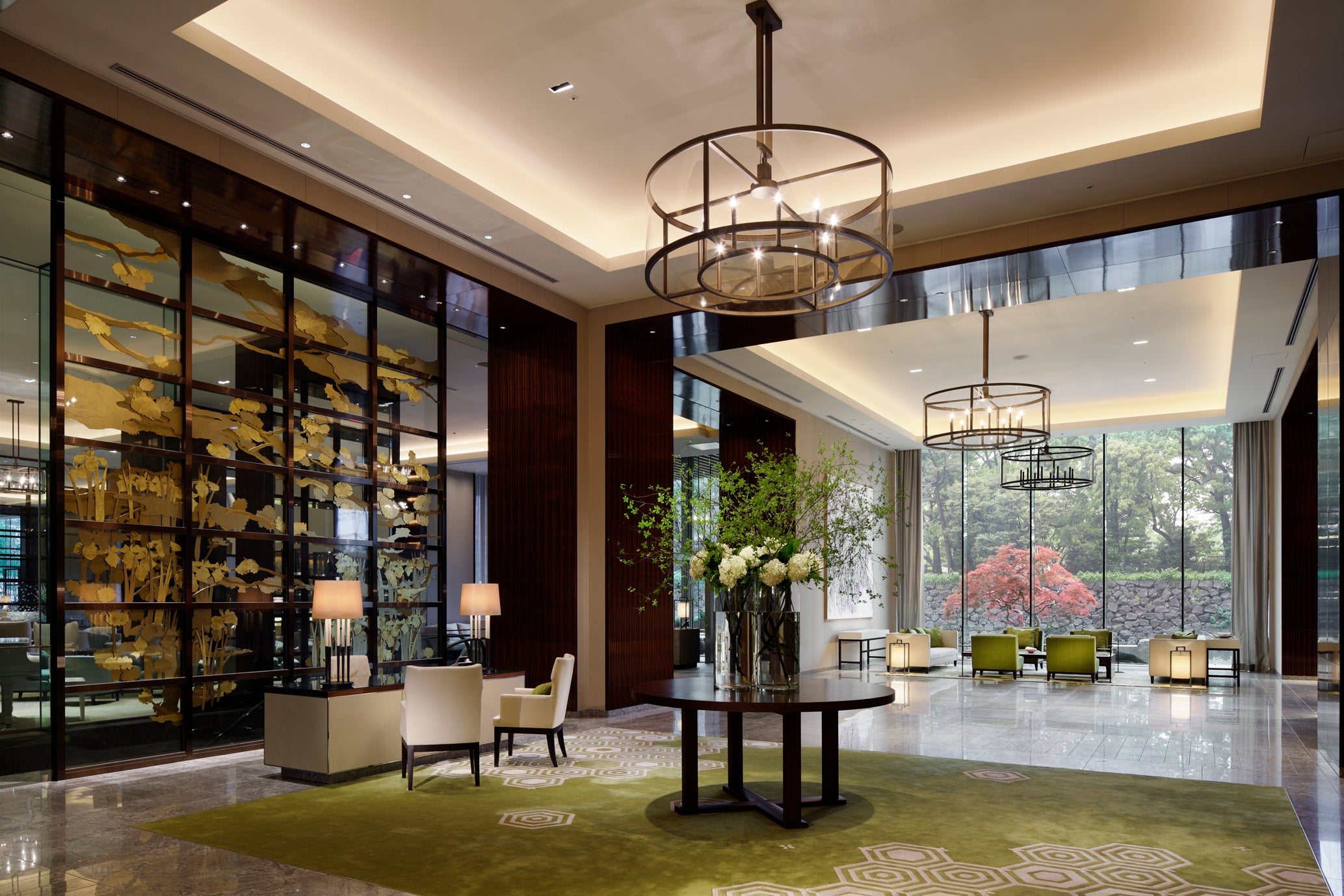 The main lobby of the Palace Hotel Tokyo