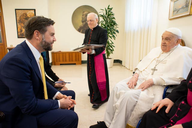 VANCE-PAPA FRANCISCO