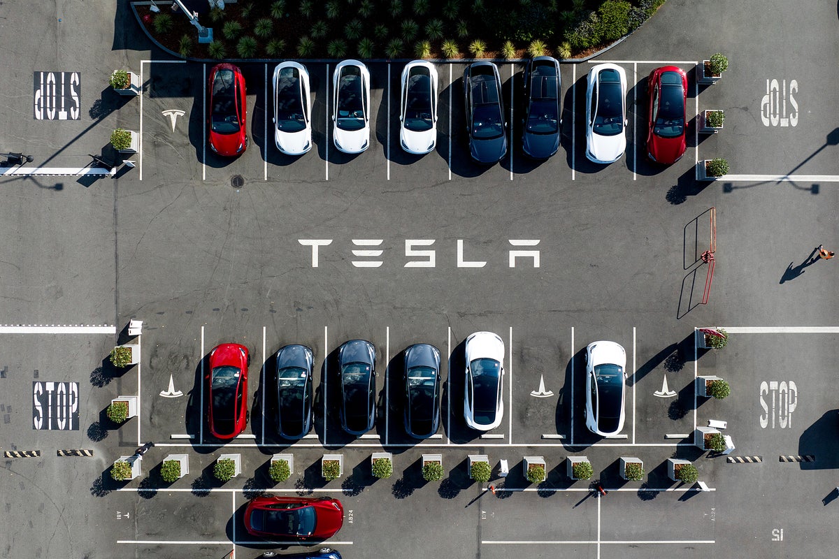 Tesla, hammered by protests and plummeting sales, to report 1st quarter performance