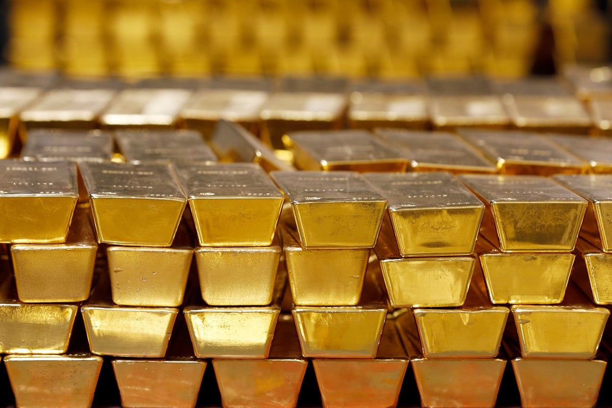 Gold soars to a new high as economic uncertainty deepens. Here's what to know
