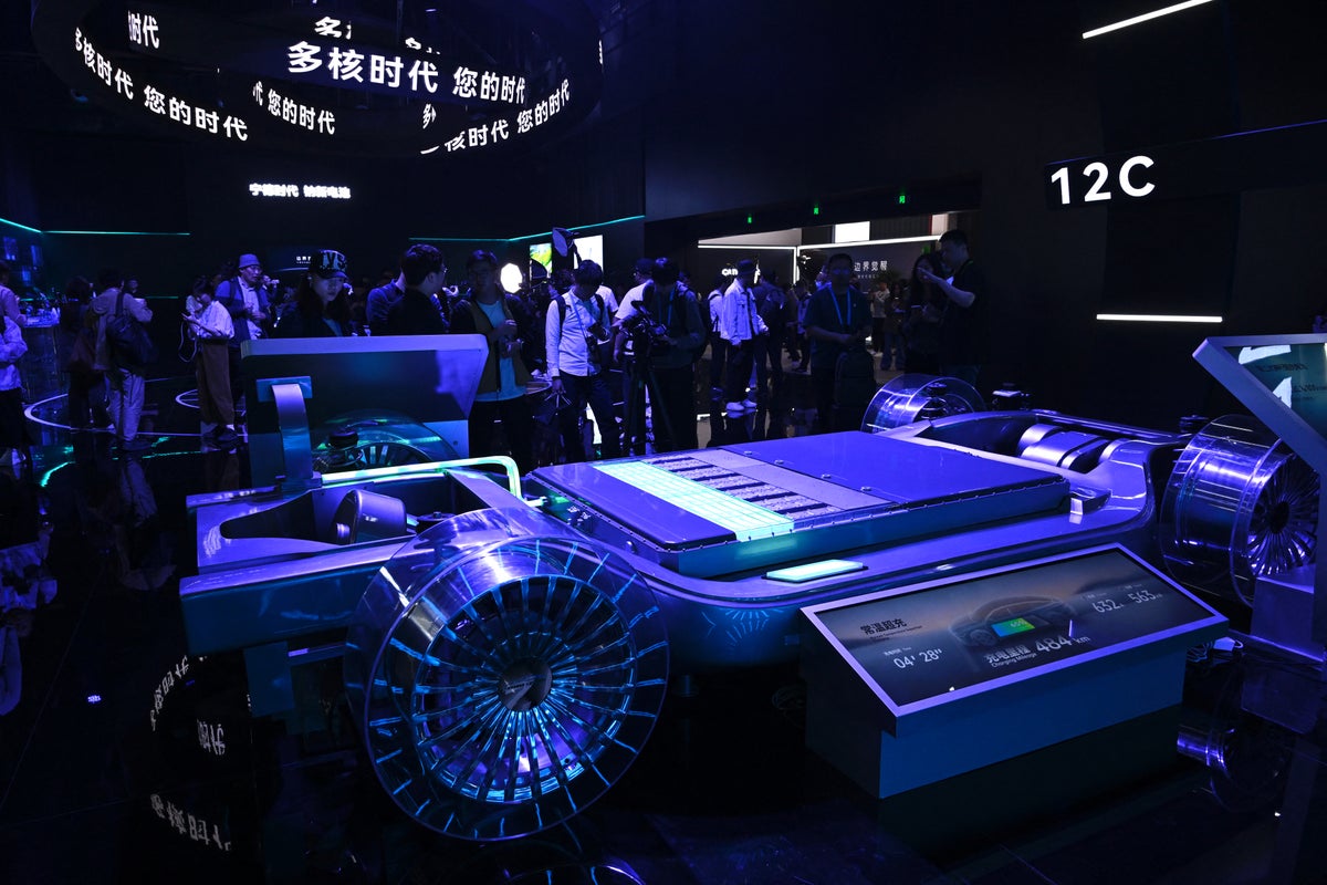 CATL Launches Sodium-Ion Battery, Boosts EV Range 520km in 5 Minutes