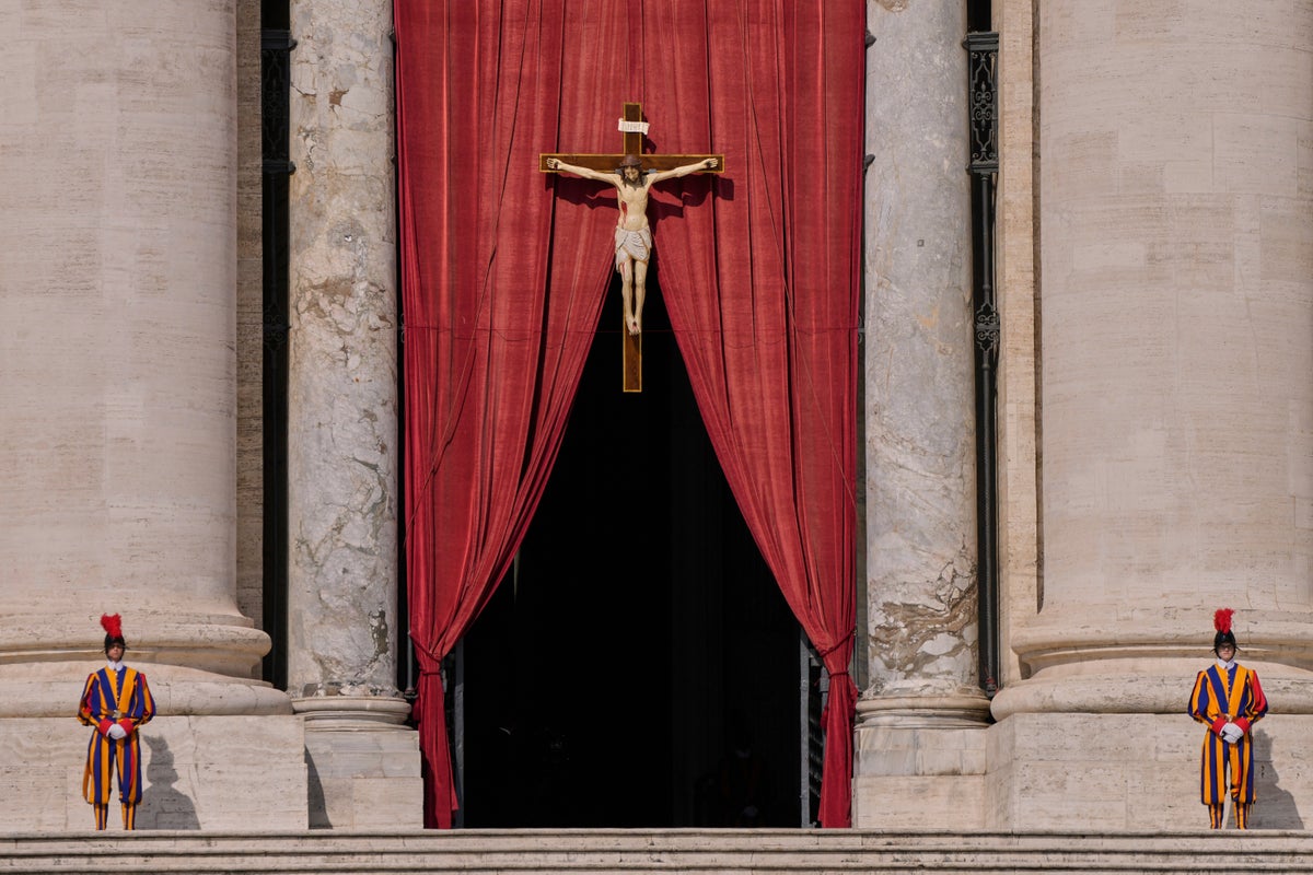 PHOTO COLLECTION: Vatican Pope Procession