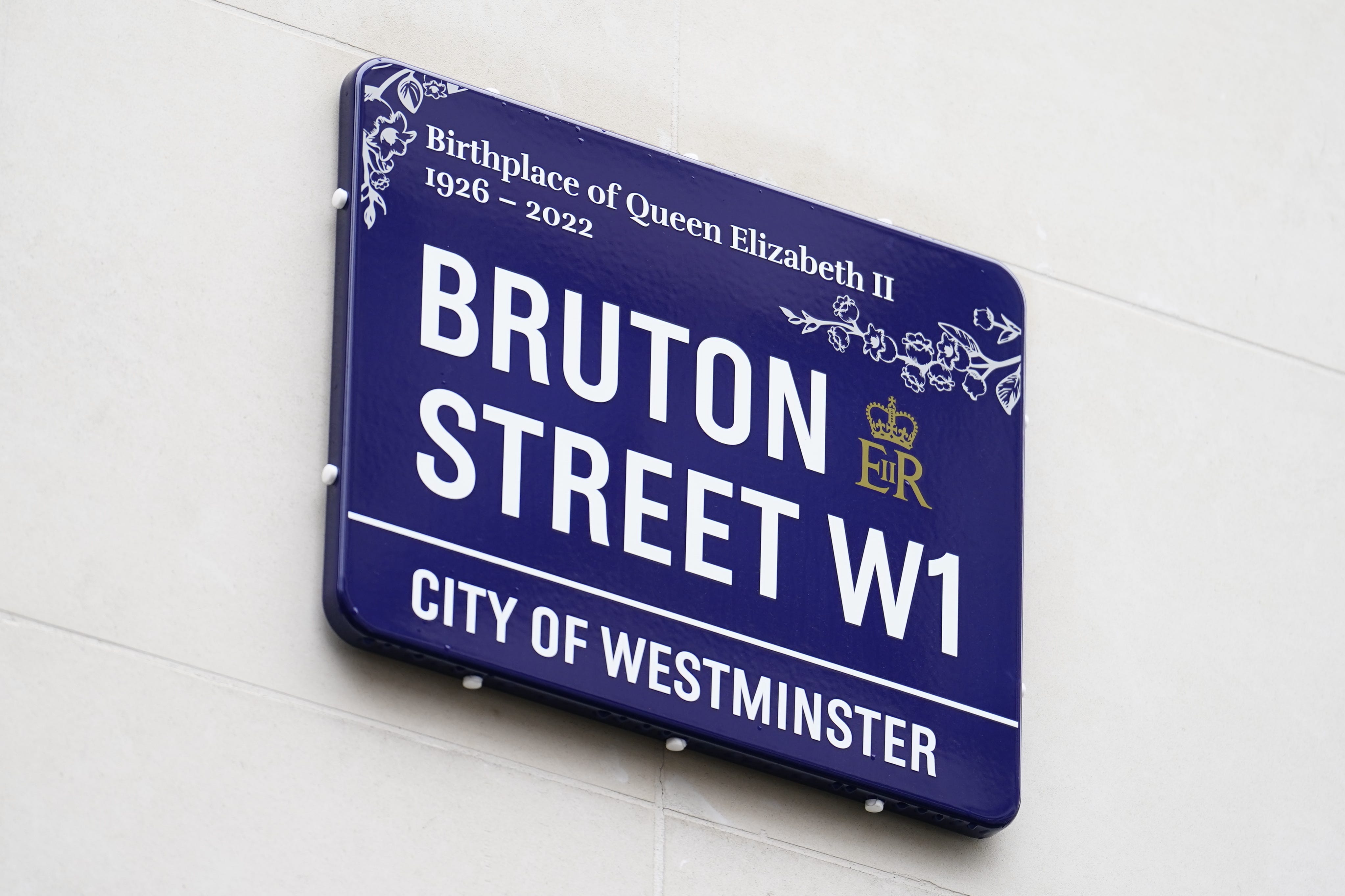 One of eight new commemorative street signs in place to recognise the birthplace of Queen Elizabeth II in London (Jordan Pettitt/PA)
