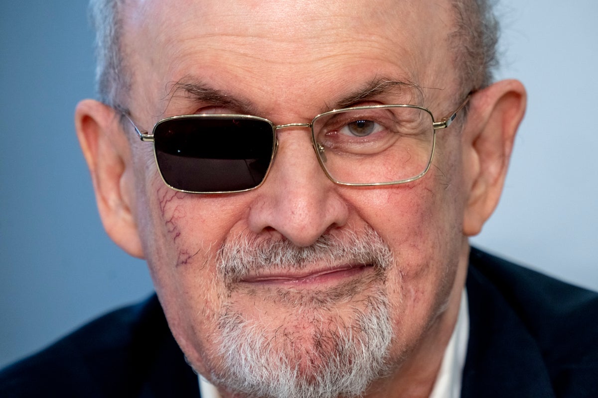 Salman Rushdie pulls out as Cali college commencement speaker over protest threats