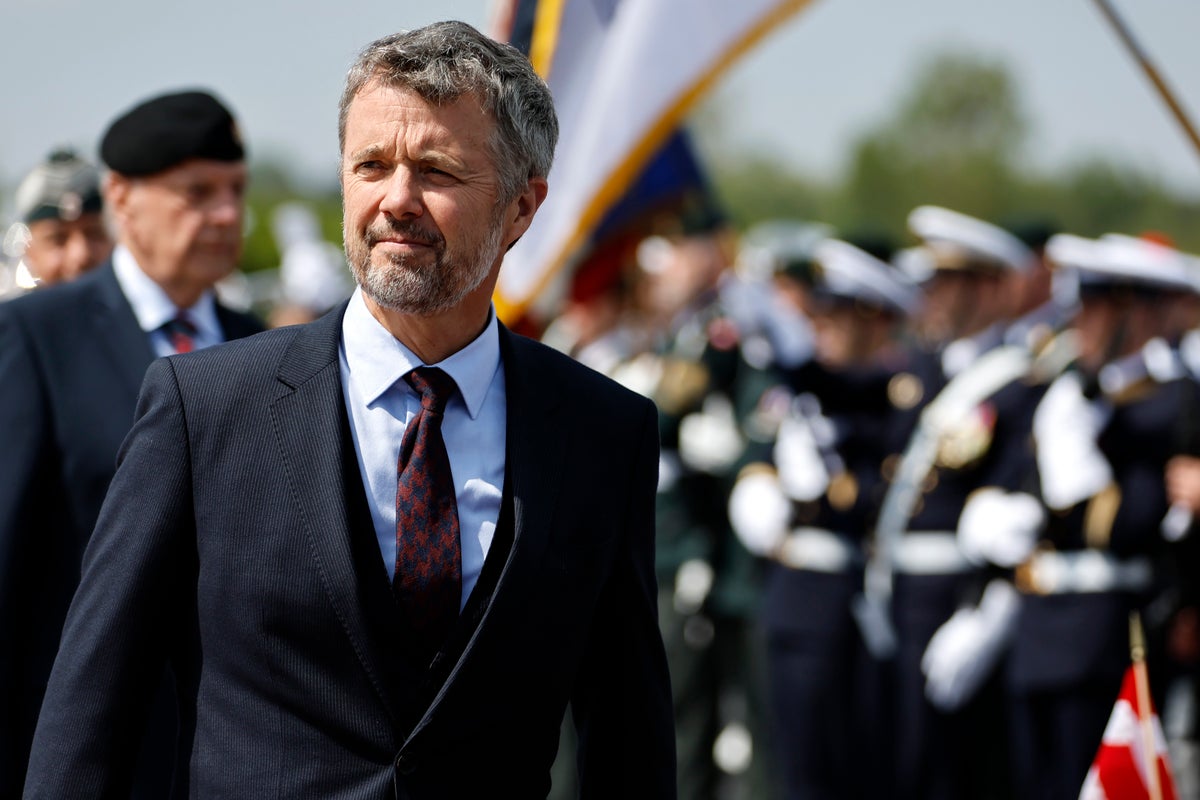 Danish king will visit Greenland to meet with its new leader