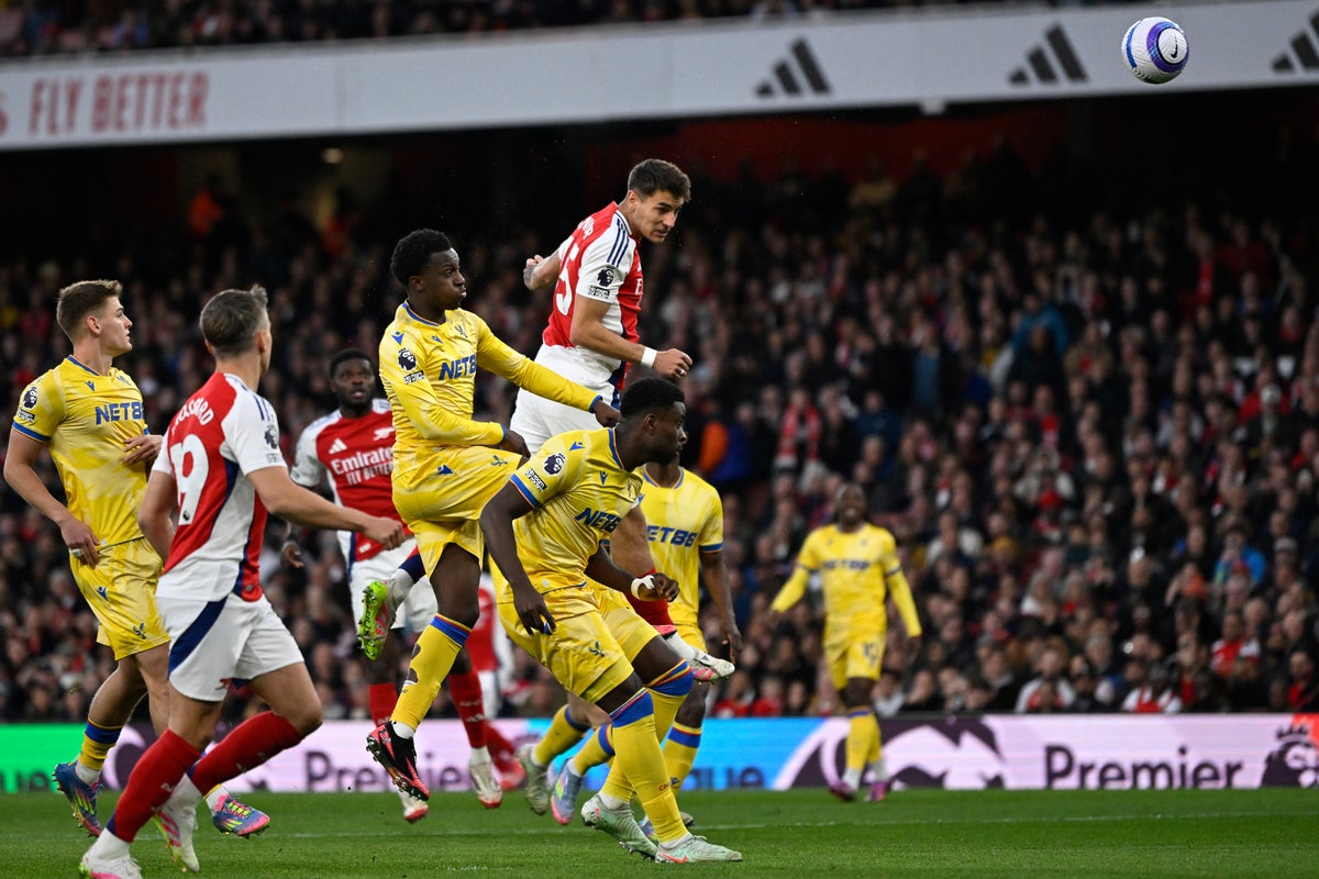 Arsenal v Crystal Palace LIVE: Kiwior heads Gunners into early lead as they look to delay Liverpool title celebrations