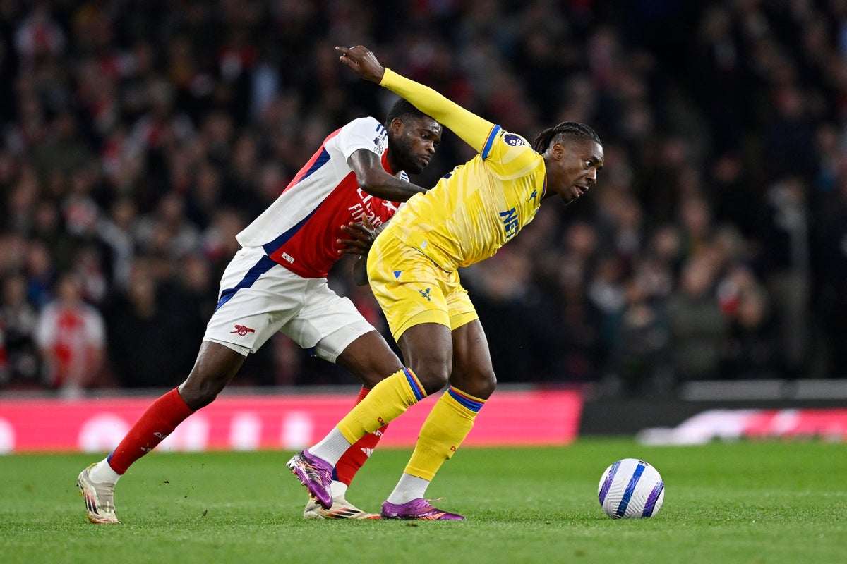 Arsenal v Crystal Palace LIVE: Eze volleys equaliser as Gunners look to delay Liverpool title win