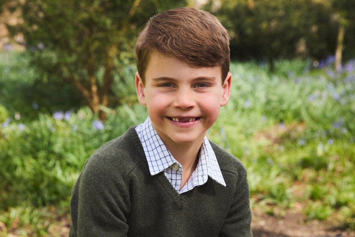 Prince Louis shows off missing front teeth in birthday photo Prince Louis shows off missing front teeth in birthday photo