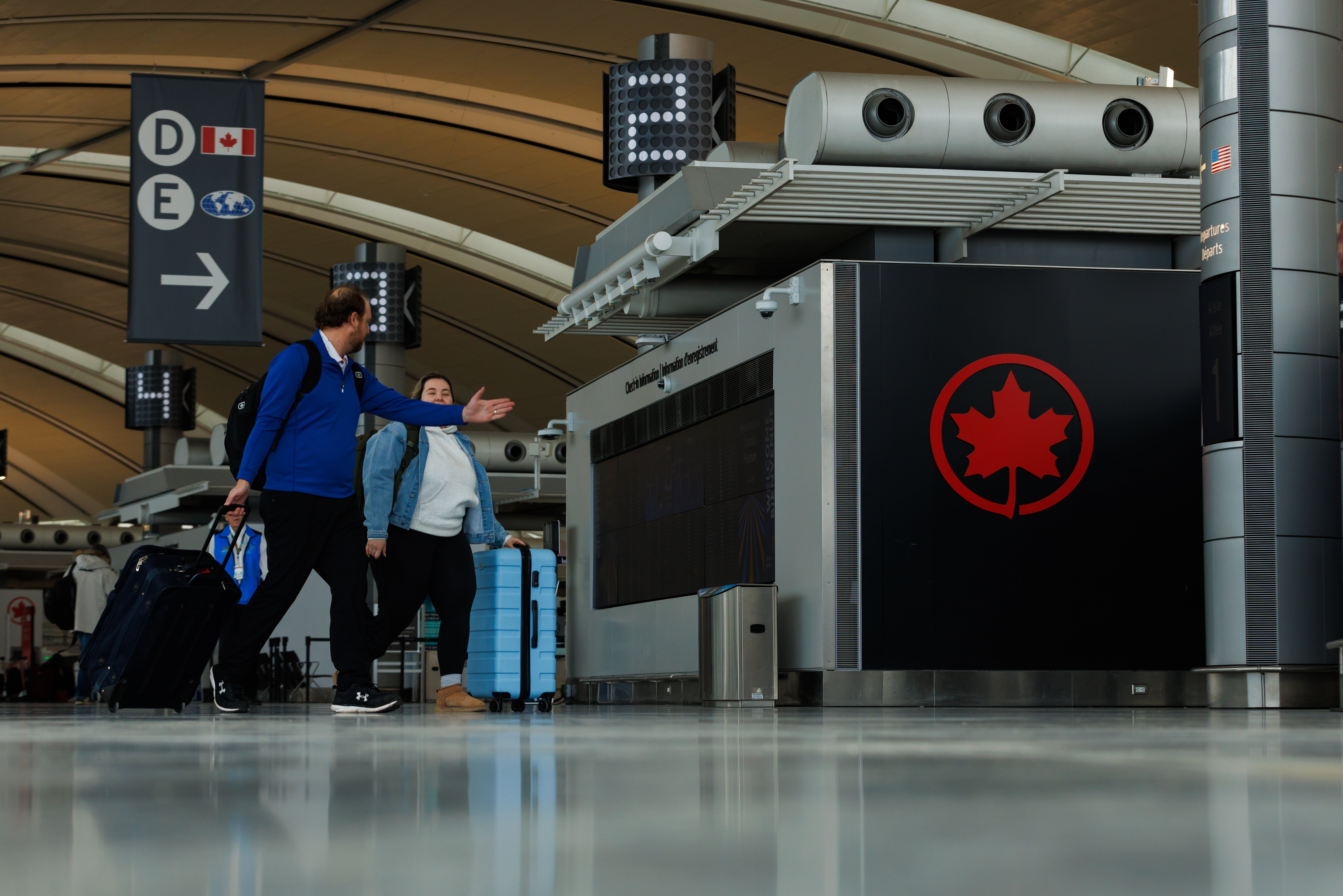 Police shooting at Toronto’s Pearson Airport sparks massive response and flight delays Police shooting at Toronto’s Pearson Airport sparks massive response and flight delays