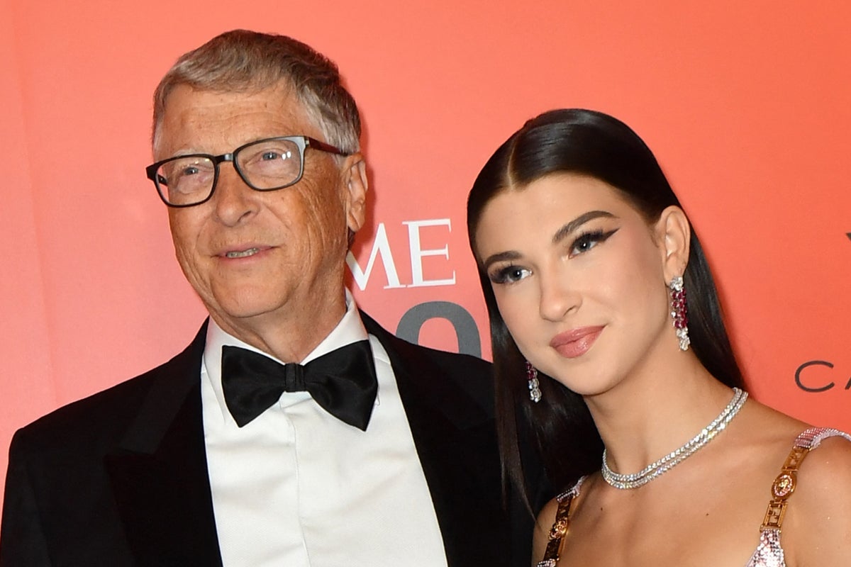 Bill Gates’ daughter Phoebe says she feels ‘internalized pressure’ to succeed amid nepo baby criticisms Bill Gates’ daughter Phoebe says she feels ‘internalized pressure’ to succeed amid nepo baby criticisms