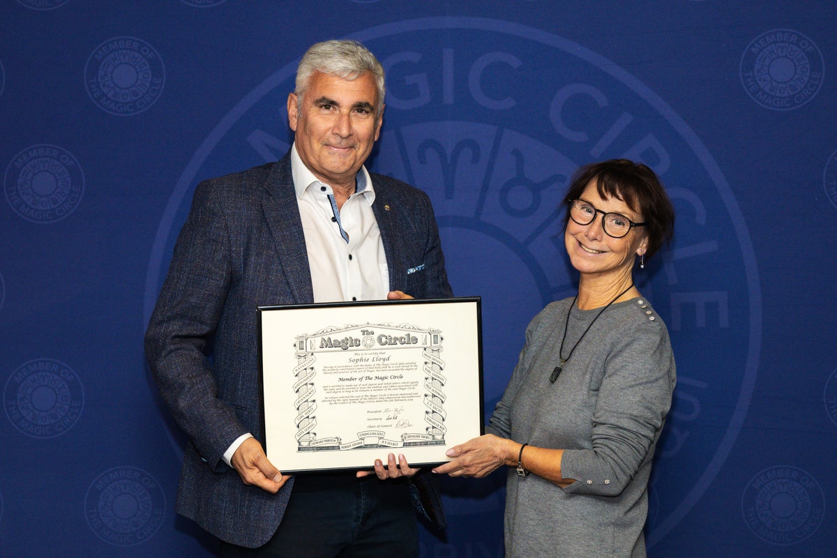 Magician who tricked her way into men-only Magic Circle given membership 34 years after expulsion Magician who tricked her way into men-only Magic Circle given membership 34 years after expulsion