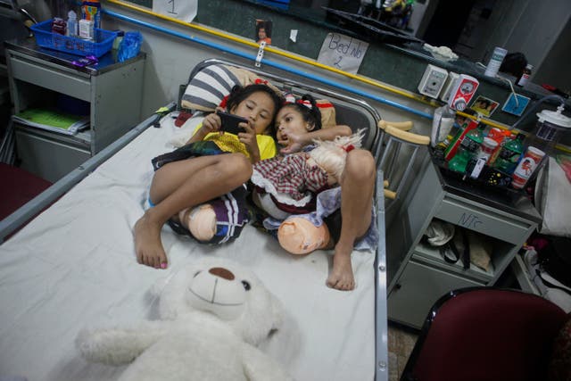 Nepal Earthquake Friendship Photo Essay