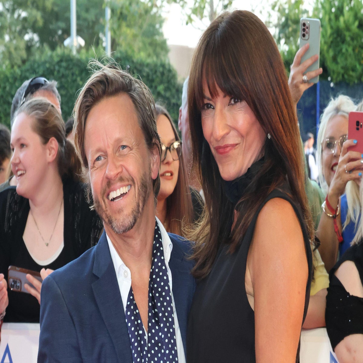 Davina McCall tiết lộ đính hôn với bạn đời là thợ làm tóc ...