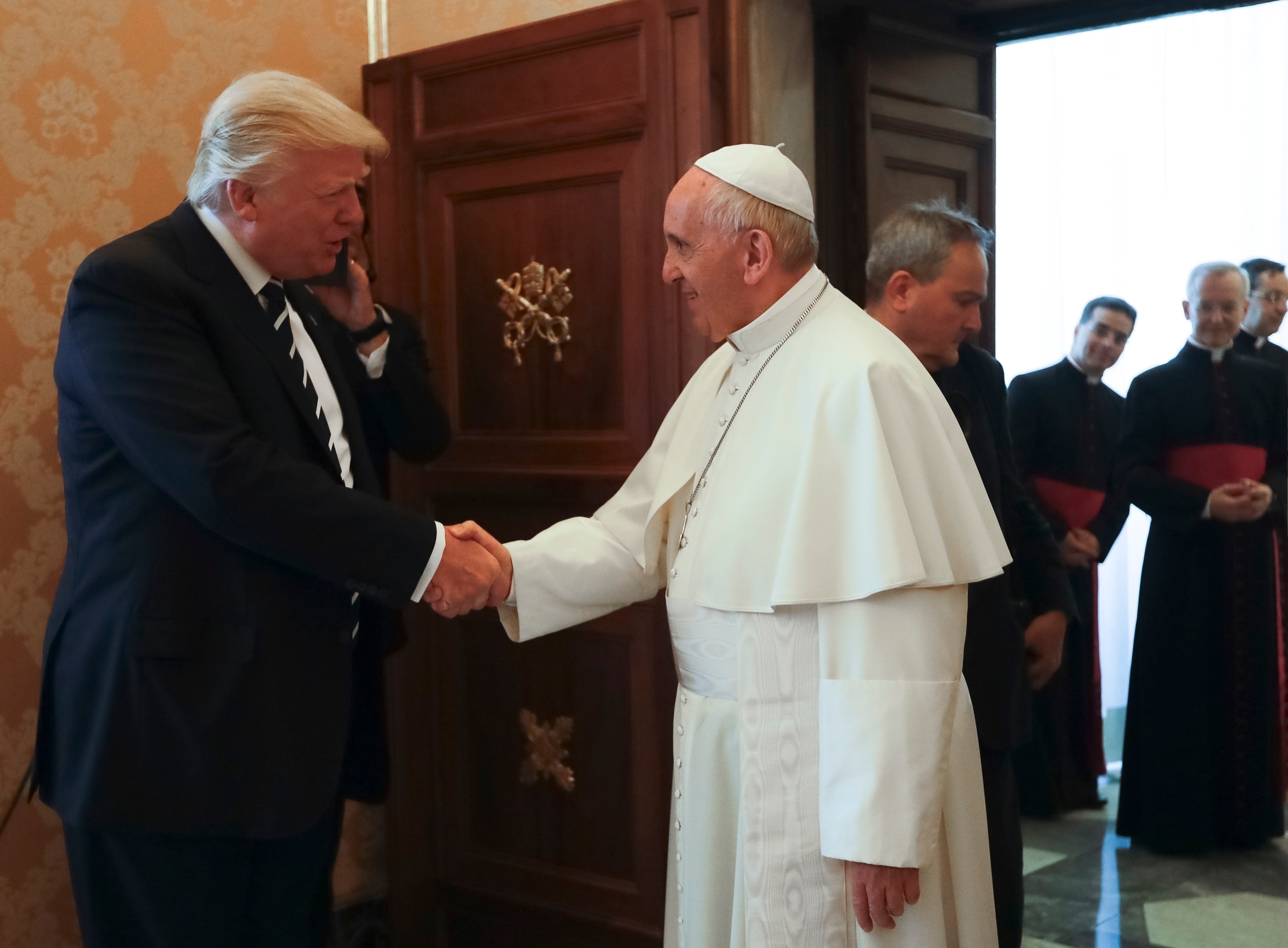 AMN-GEN TRUMP-PAPA FRANCISCO